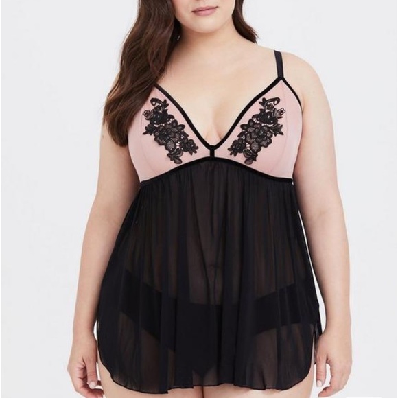 torrid Other - Torrid Pink & Black Floral Applique Mesh Babydoll